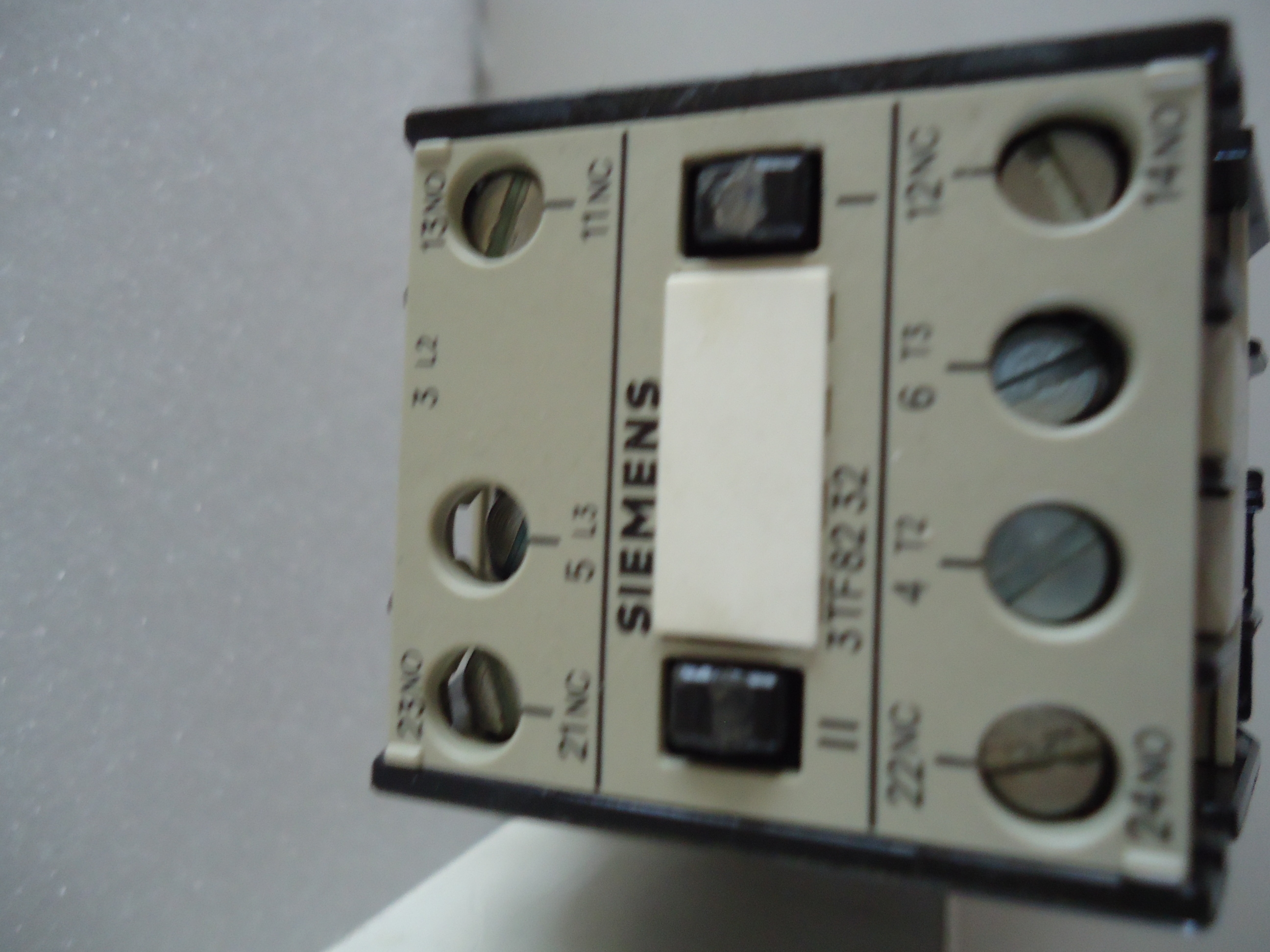 3TF82 32-0AF0 110 VAc 50 hz Siemens Wendesschutz contator