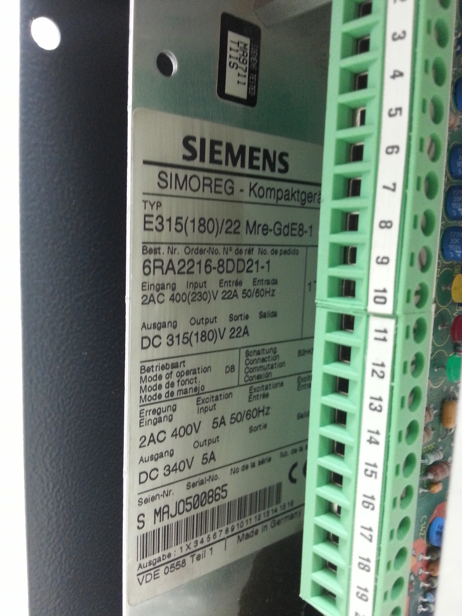6RA2216-8DD21-1 Siemens simoreg gelijkstroom regelaar.