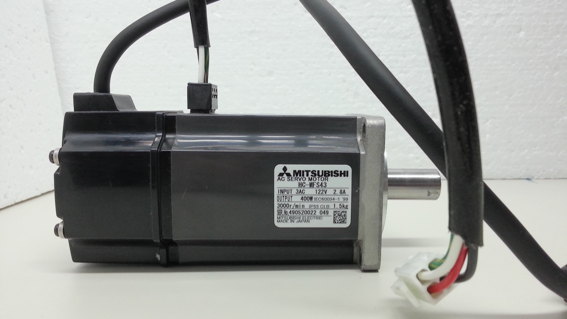 HC-MFS43 Mitsubishi AC Servo motor 400W 122V 2.8A