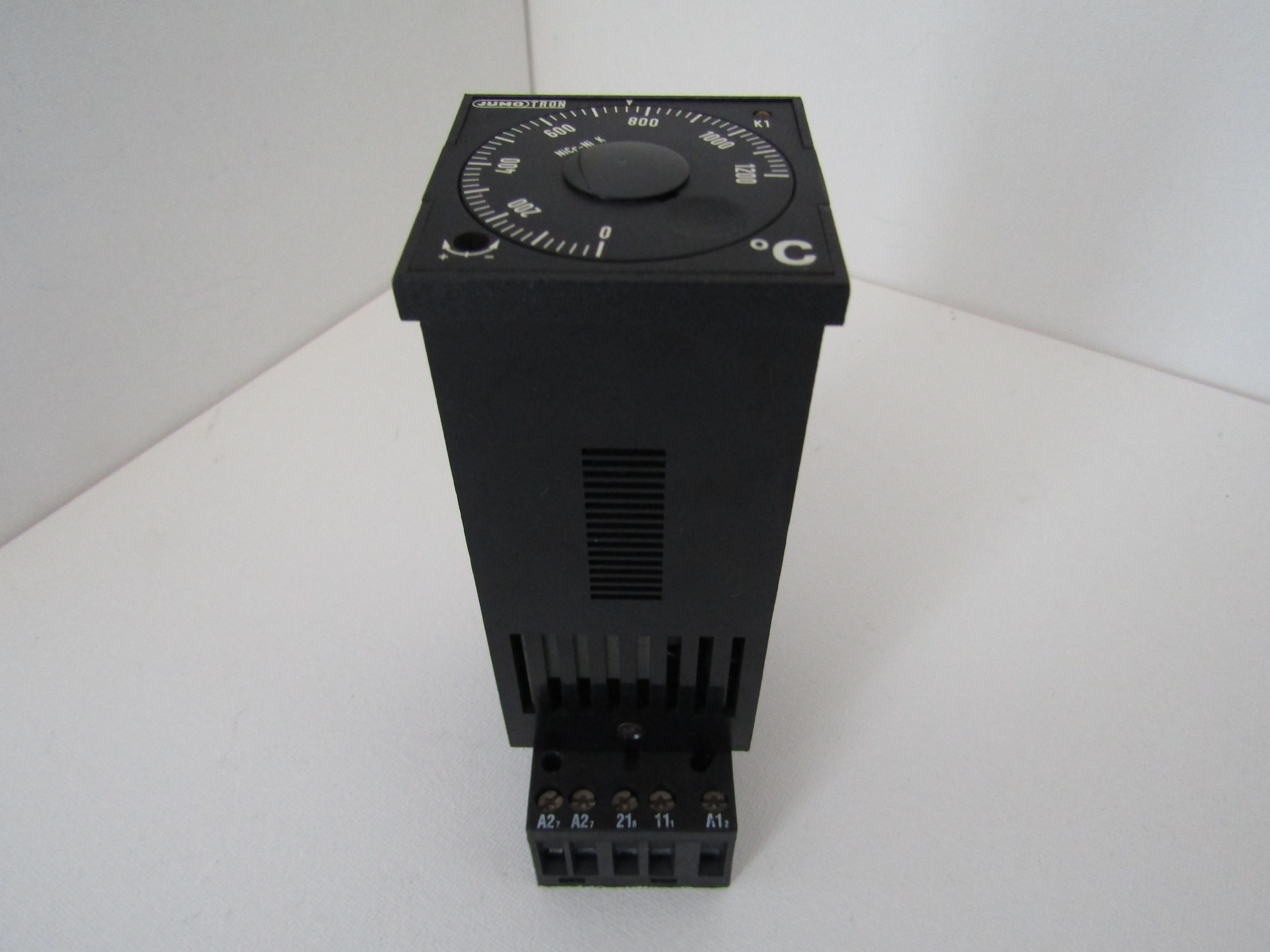 HROt-48k Jumo tron temp controller Nicr-Ni K 25356020