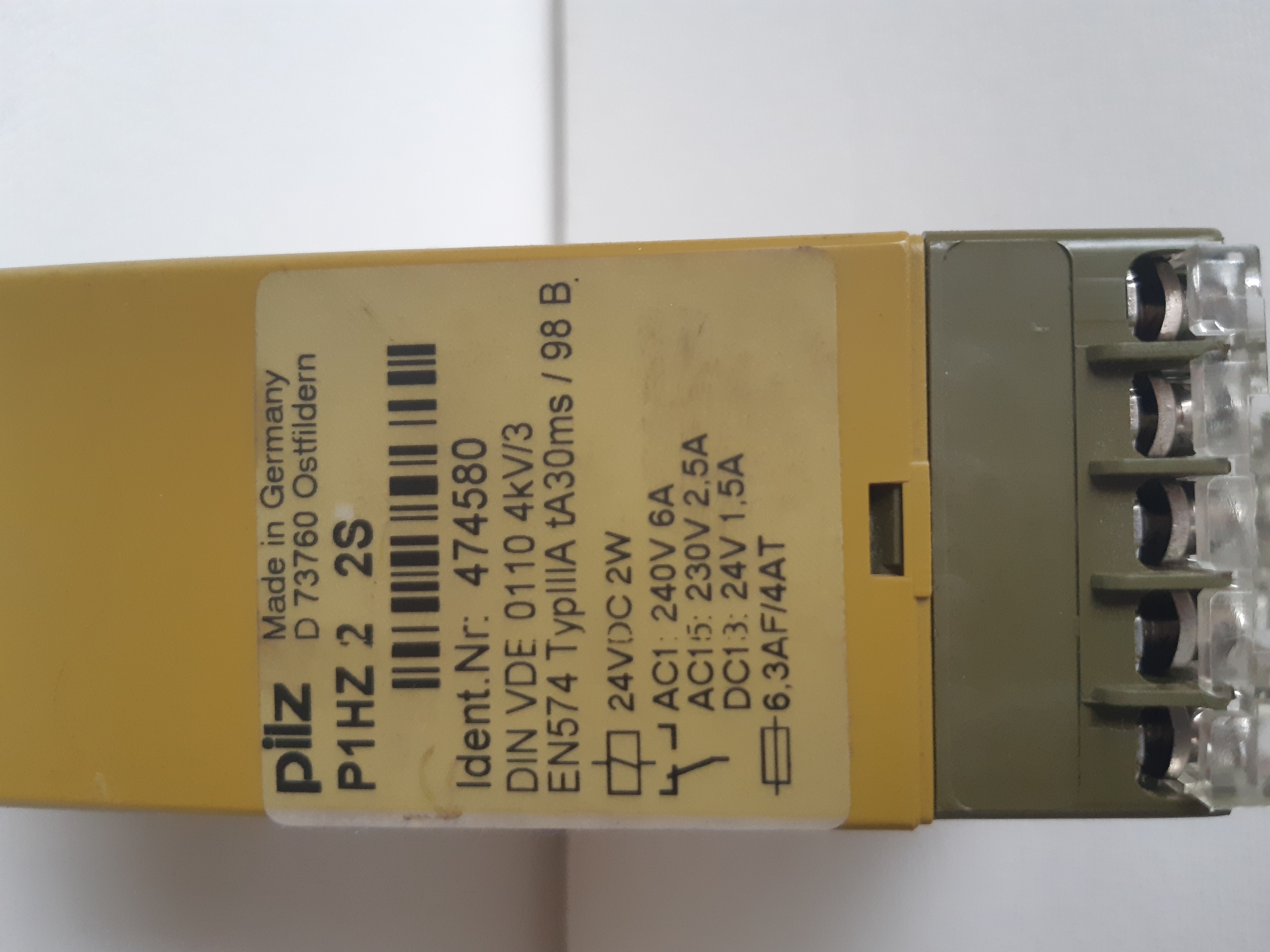 P1HZ 2 2s Pilz Ident nr 474580 Pilz safety relay