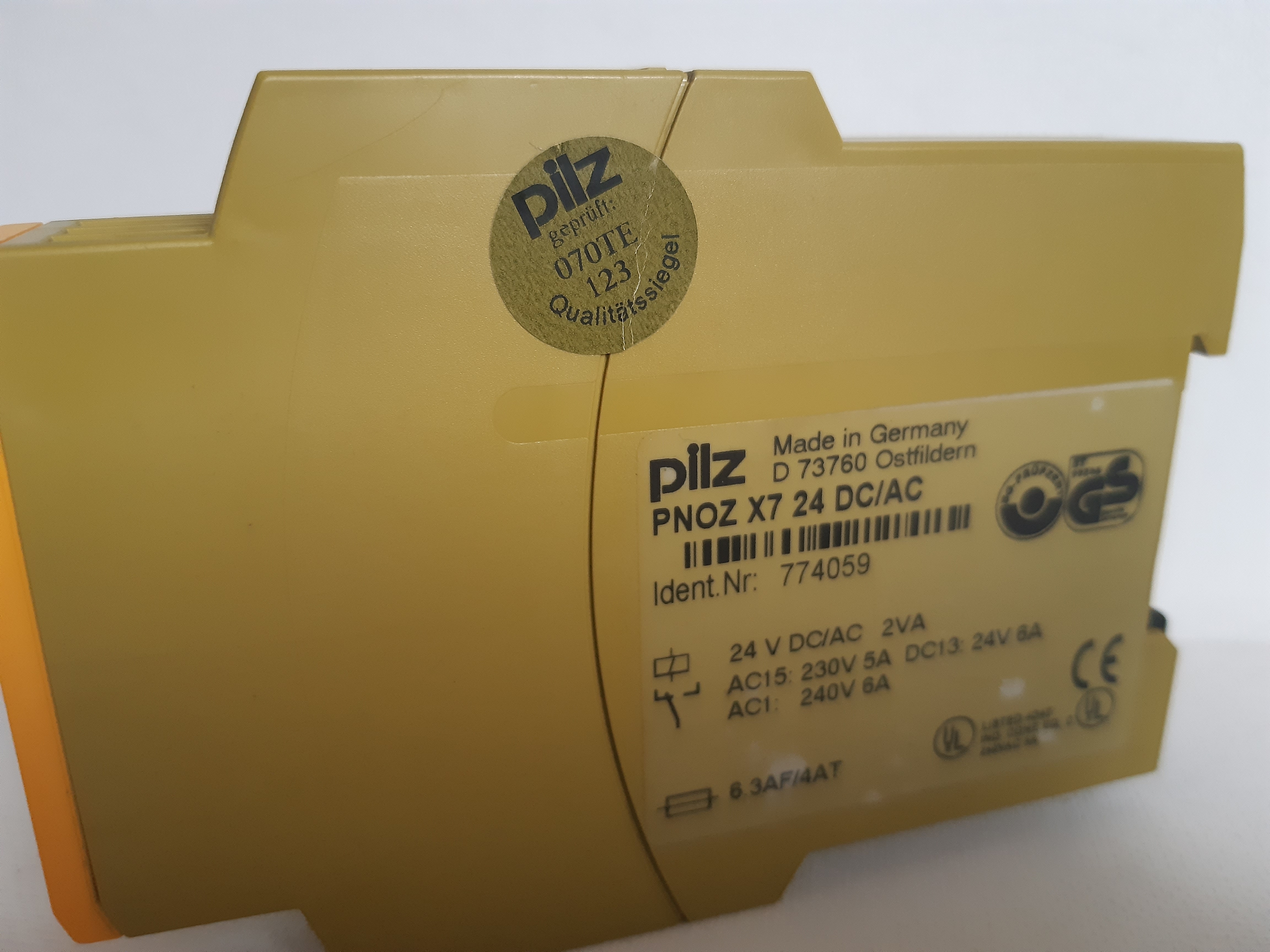 PNOZ X7 24VDC/AC Idnr 774059 Pilz safety relay